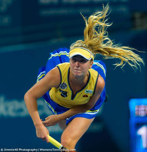 Элина Свитолина в матче против Марии Шараповой на турнире WTA Premier в Брисбене