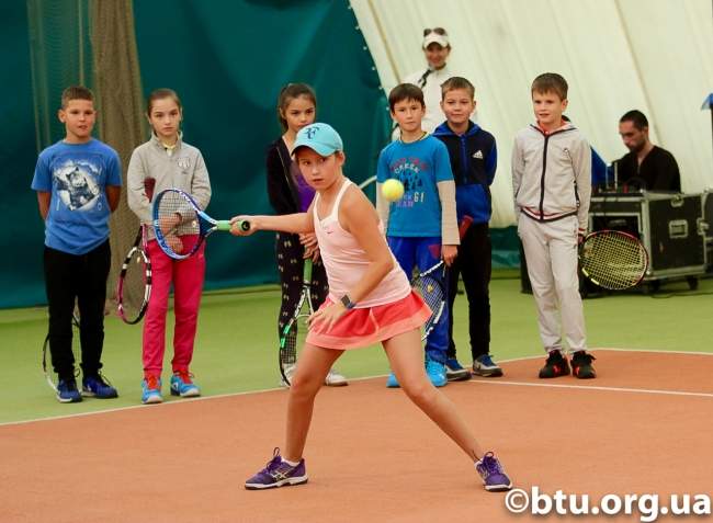 Юлия Бейгельзимер провела в Днепре мастер-класс для детей (+фото)