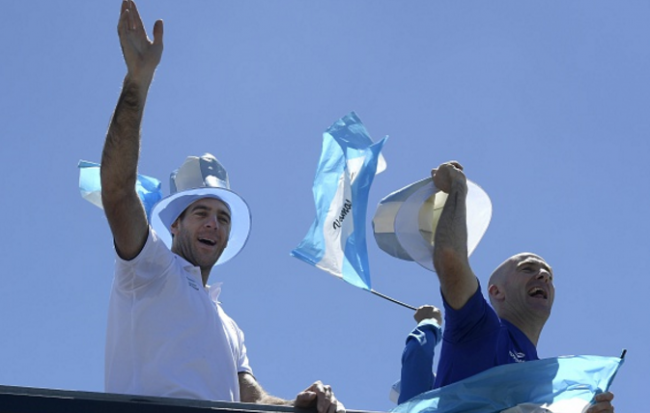 Сборная Аргентины триумфально вернулась на родину (ФОТО)