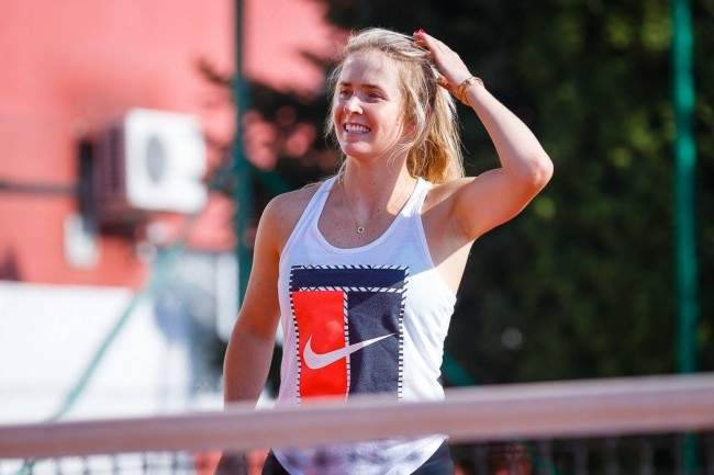 Свитолина сыграла в теннис с юными игроками в Словакии 