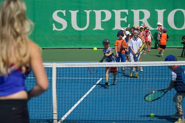 Элина Свитолина провела мастер-класс для юных теннисистов в Харькове