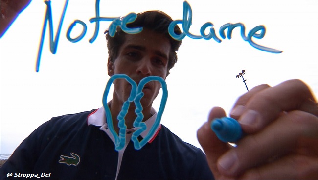 Разбитое сердце и Нотр-Дам: как французский теннисист расписался на камере после победы