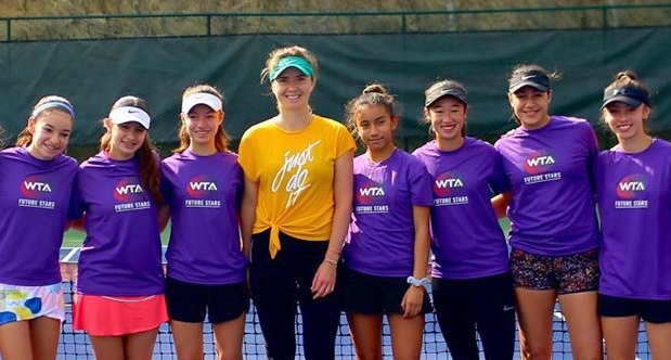 Элина Свитолина встретилась с юными теннисистками в Монтеррее