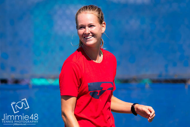 Мари Боузкова провела беседу с юными теннисистами в Zoom
