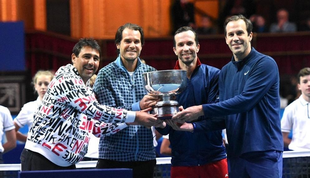 Команда Грега Руседски стала победителем турнира "Champions Tennis"