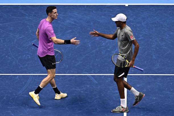 ATP Finals. Рам и Солсбери выиграли второй матч в группе, Аревало и Ройер прервали серию поражений