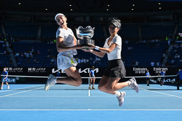 "Мы действительно команда". Соперницы Киченок и Остапенко рассказали о своей победе в финале парного Australian Open