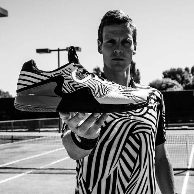 "Черно-белый" Ролан Гаррос от "Adidas" (ФОТО)