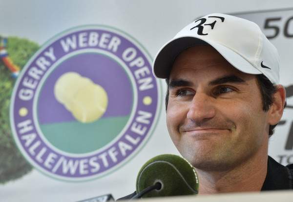 Дайджест дня: Федерер продолжает побеждать в Галле, травма Нисикори и дожди в Бирмингеме (+фото и видео)