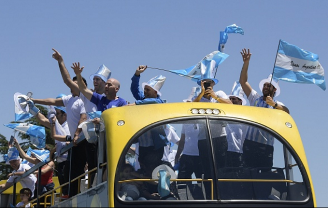 Сборная Аргентины триумфально вернулась на родину (ФОТО)