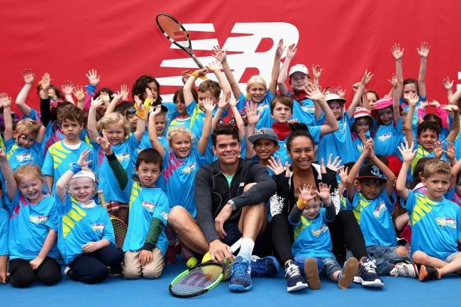 Джокович помог Федереру выиграть конкурс во время Детского дня в Мельбурне
