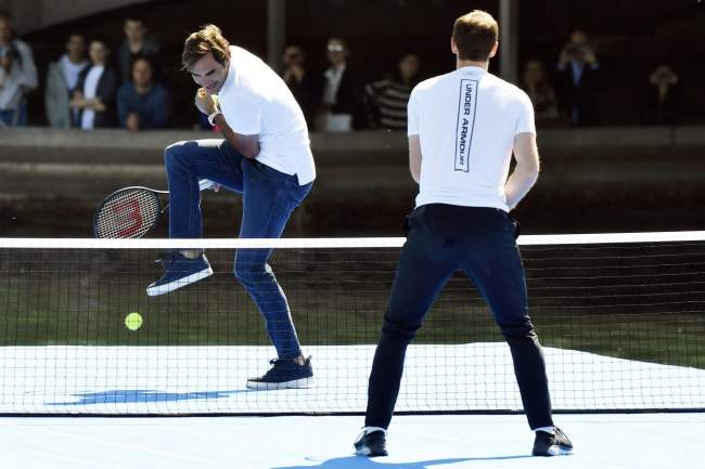 Федерер и Маррей сыграли в теннис на набережной в Цюрихе