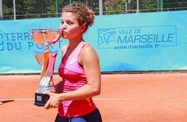 Первый титул Крунич с 2014 года, неожиданная чемпионка в Марселе, Рыбарикова - лучшая на траве Сурбитона