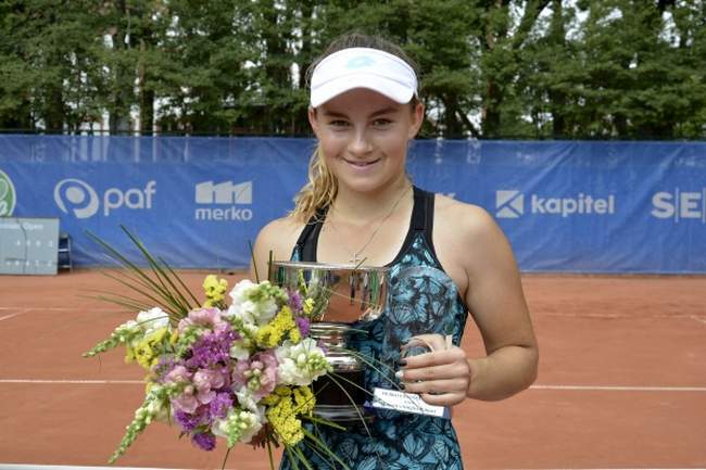 Ферро выиграла третий турнир подряд, Кенин победила на домашнем 60-тысячнике, дебютный титул для 17-летней латвийки