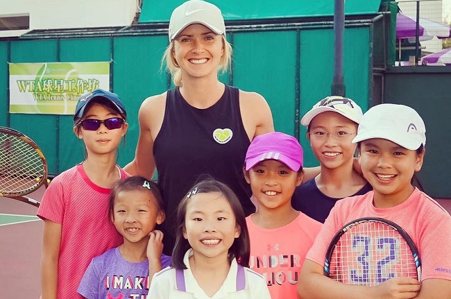 Свитолина, Мугуруса и Стосур в Гонконге сыграли в теннис с детьми