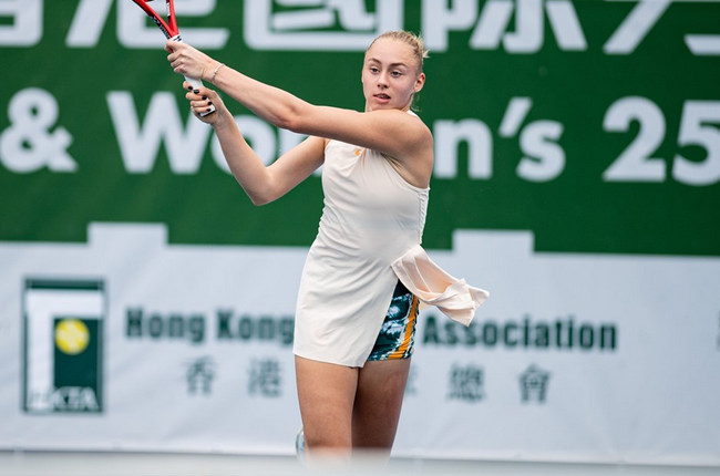 Гонконг. Лопатецкая обыграла первую сеяную на пути в четвертьфинал