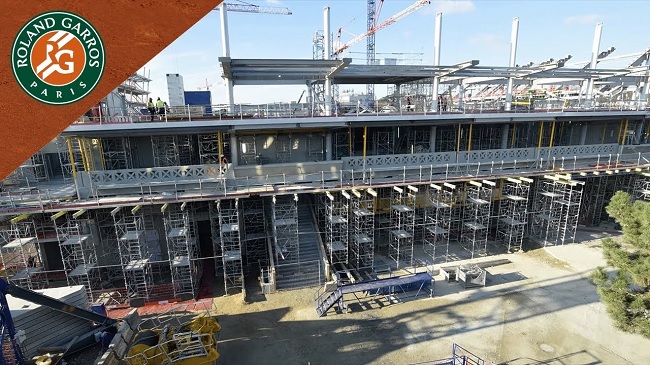 На Ролан Гаррос продолжается реконструкция главного стадиона (ВИДЕО)