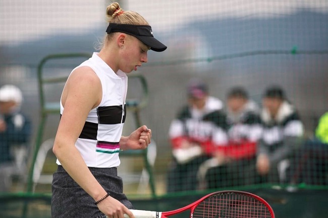 Лопатецкая начинает неделю с новым рекордом, Козлова улучшает позиции в рейтинге WTA
