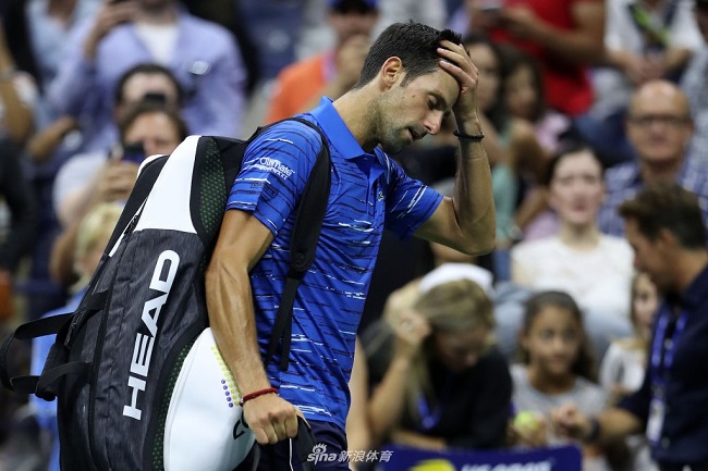 US Open. Джокович не смог доиграть матч с Вавринкой и снялся в третьем сете