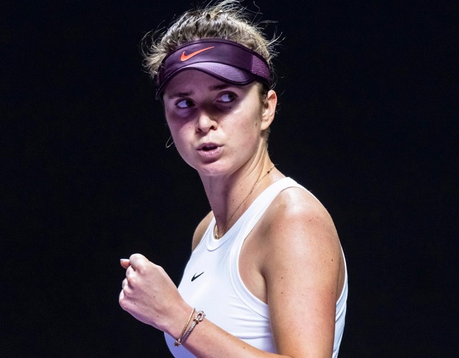 WTA Finals. Свитолина гарантирует себе выход в полуфинал после победы над Халеп