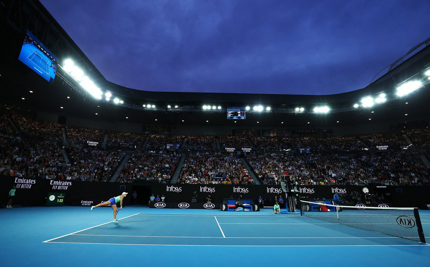 Пожары, сенсации, скандалы и слезы - итоги первой недели Australian Open