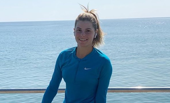 Катарина Завацкая провела тренировку на теннисном корте (ВИДЕО)