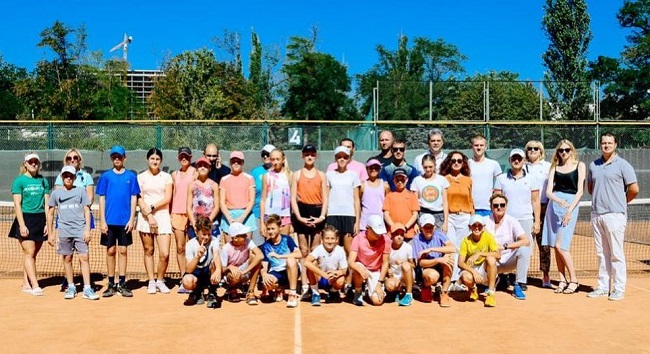 В Одессе завершился второй сезон теннисного лагеря, организованного фондом Элины Свитолиной