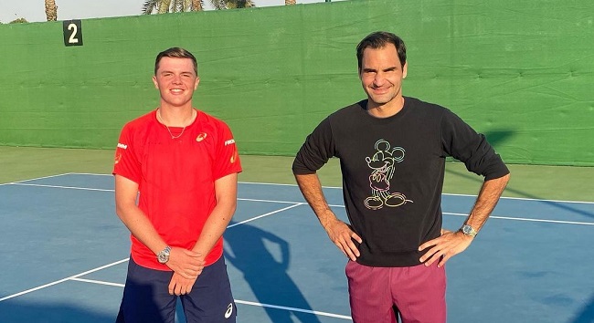 Федерер провел тренировочный сбор в Дубае с чемпионом Ролан Гаррос
