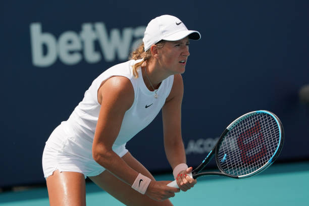 Азаренко снялась с турнира WTA в Штутгарте из-за вакцинации