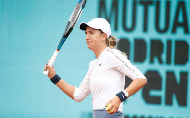 Азаренко снялась с турнира в Мадриде в обоих разрядах