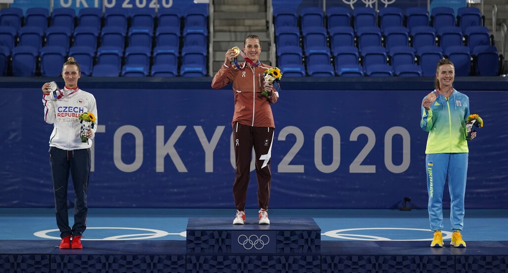 Церемония награждения: Свитолина получает свою бронзовую медаль на Олимпиаде (ВИДЕО)
