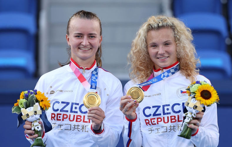 Олимпиада. Крейчикова и Синякова выигрывают золотую медаль в финале
