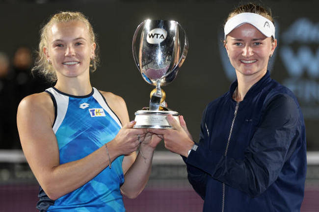 WTA Finals. Крейчикова и Синякова выиграли парный трофей