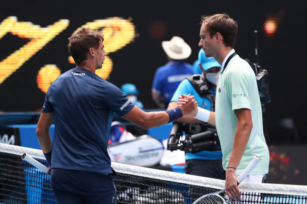 Обзор матча Даниил Медведев - Хенри Лааксонен на Australian Open (ВИДЕО)
