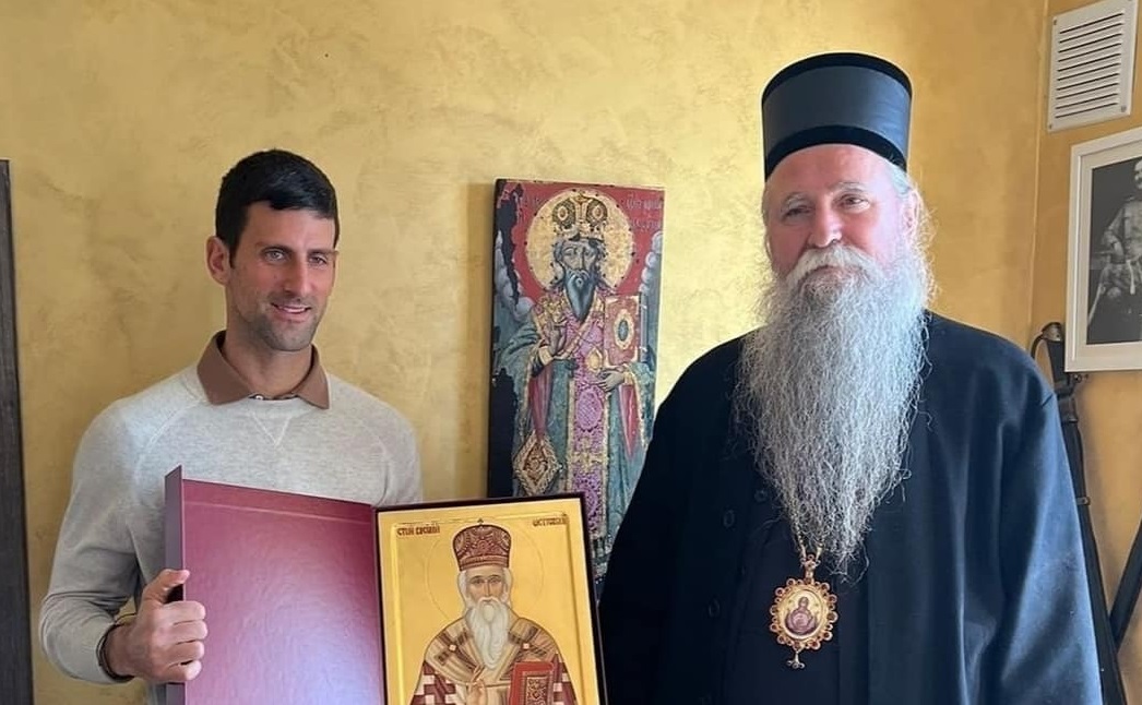 Новак Джокович посетил митрополита в Черногории и отпраздновал День рождения мамы в своем ресторане