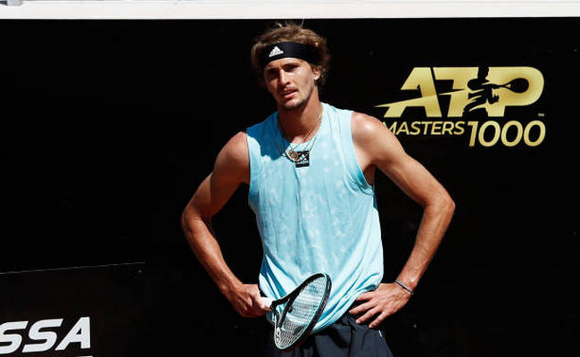 Alexander Zverev says Alcaraz, Djokovic and Tsitsipas are among the favorites at Roland Garros