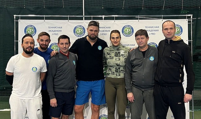 Белоруска Арина Соболенко в России готовилась к Australian Open. Ее бойфренд - тренер в хоккейном клубе, поддержавшем войну в Украине