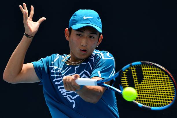 Australian Open. 17-летний китаец установил национальное достижение, Хуркач, Синнер и Корда виыграли стартовые матчи