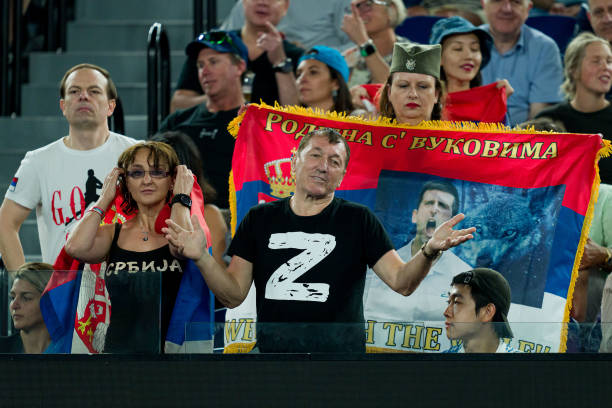 Мужчина с Z на футболке болел за Джоковича на Australian Open