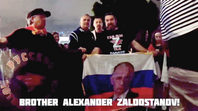Совместное фото и «Да здравствуют россияне»: отец Новака Джоковича засветился в компании поклонников Путина на Australian Open