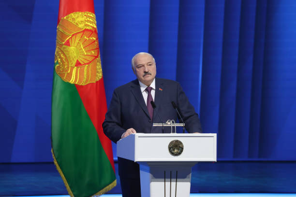 "Если у спортсмена не будет флага, у нас что, будет меньше гордости за него?". Лукашенко не против антивоенной декларации в спорте и вспомнил про Соболенко 