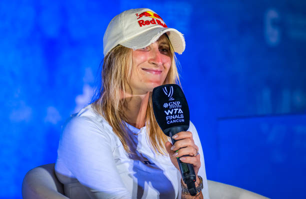 Маркета Вондроушова об условиях на WTA Finals: "Чувствую, что все очень стараются - сегодня мы смогли сыграть на центральном корте"