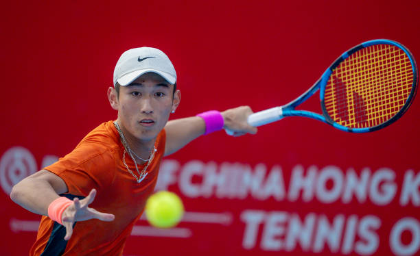 Гонконг. 18-річний китаєць обіграв 16-ту ракетку світу і вперше зіграє в півфіналі турніру ATP