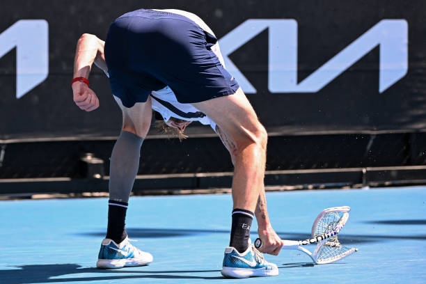 Карма в дії. 9 із 12 гравців, які виступали в грудні на турнірі "Газпрому", програли в першому колі Australian Open