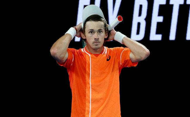 Australian Open. Де Минор проиграл в пятисетовом противостоянии четвёртого круга