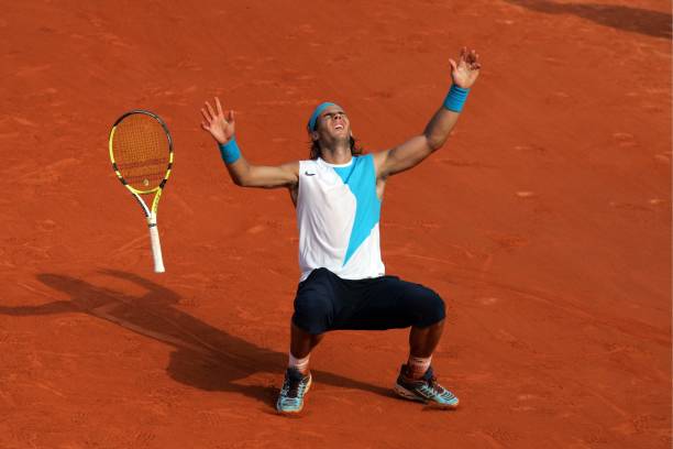 Ракетка Надаля, которой он обыграл Федерера в финале Ролан Гаррос-2007, стала третьей в истории по стоимости среди проданных на аукционах