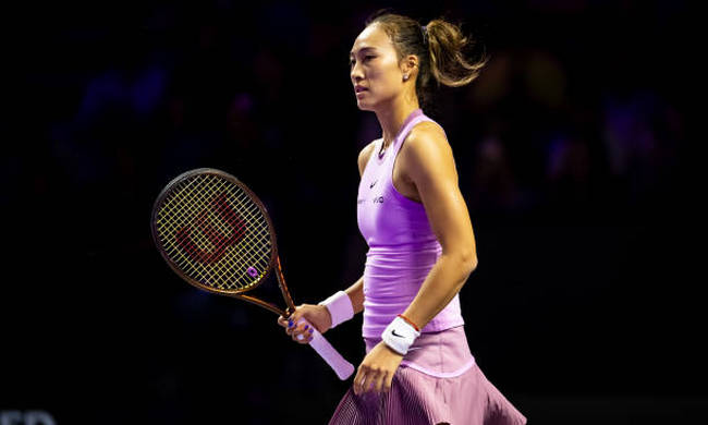 WTA Finals. Чжэн Циньвэнь проиграла в своём дебютном матче на турнире