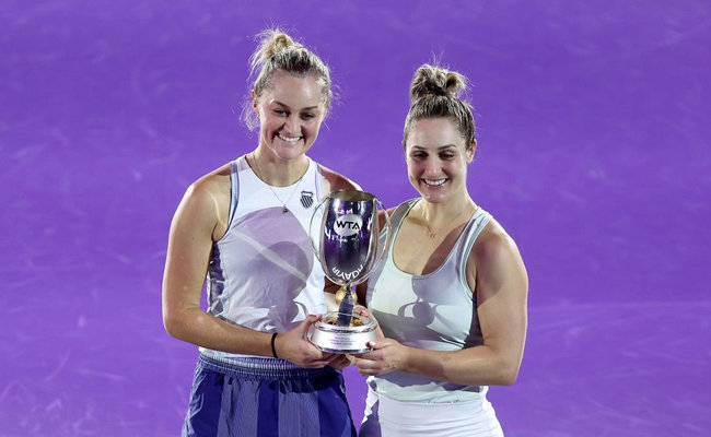 WTA Finals. Дабровскі та Раутліфф стали новими чемпіонками турніру