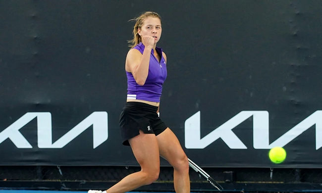 Australian Open. Голубич и Хвалиньска продлили свои победные серии, две теннисистки дебютируют в основе "мэйджора"