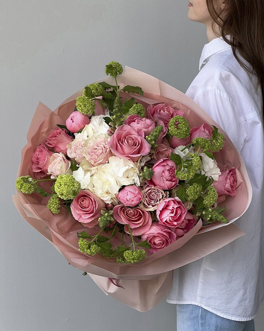 Коли доречно дарувати букет квітів? Підскажуть експерти Украфлора!